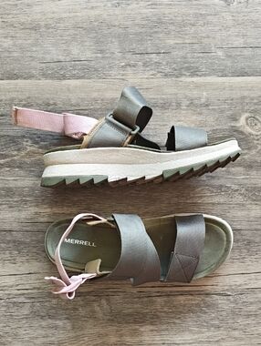 Merrell Sandals. Size 7